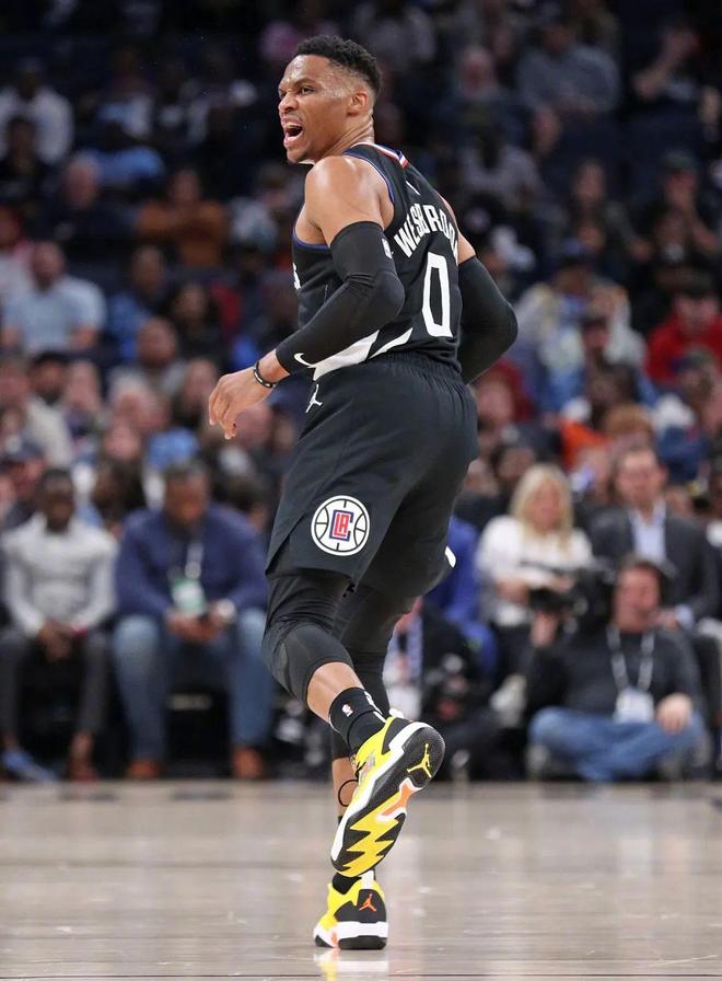 雷竞技-关于莱比锡围绕社区盾门线救险今夜洛杉矶湖人止住颓势，洛杉矶快船赛前复出首秀都惊呆了的信息